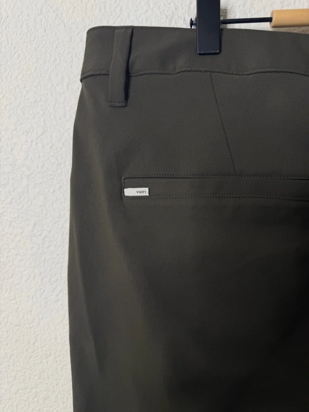 Vuori Mens Pants Cascade Tech Chino‎ Olive Dark Oregano Size 36